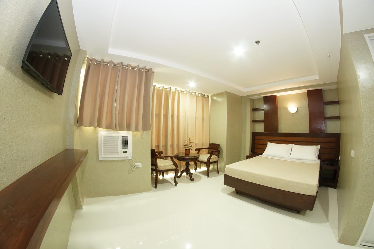 Hotel Rodolfo Tacloban Exteriör bild